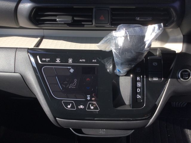 MITSUBISHI DELICA MINI 2025 Image 31