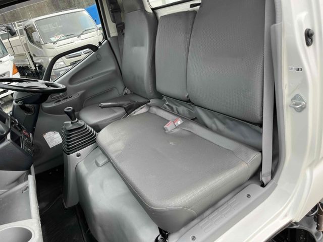 TOYOTA DYNA 2018 Image 31