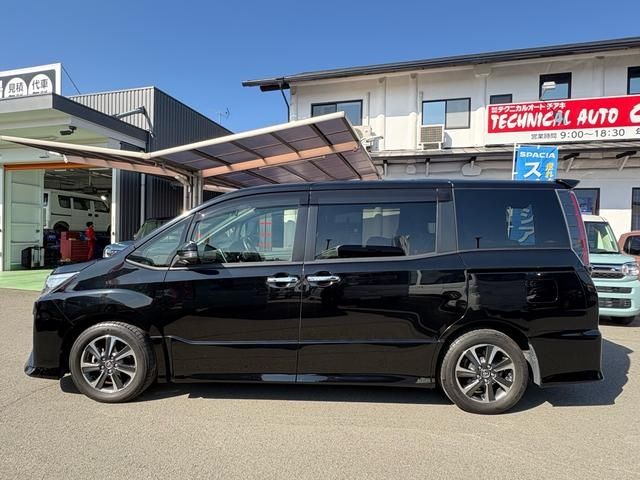 TOYOTA NOAH 2019 Image 31