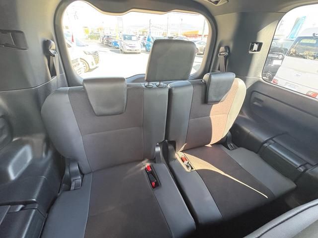 TOYOTA NOAH 2019 Image 31