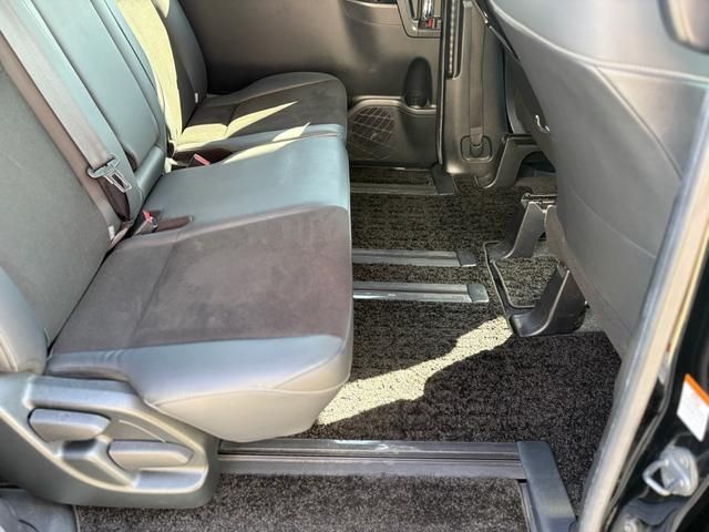 TOYOTA NOAH 2019 Image 31