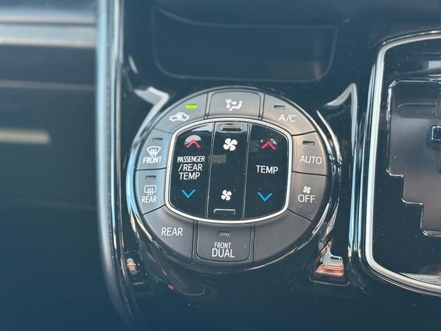 TOYOTA NOAH 2019 Image 31