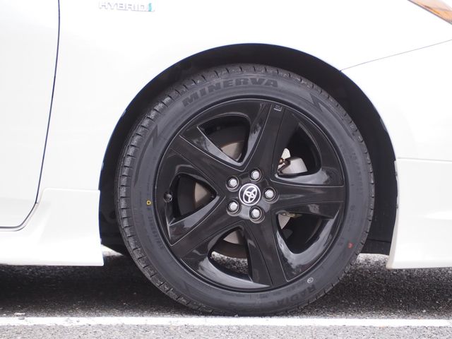 TOYOTA PRIUS 2018 Image 31