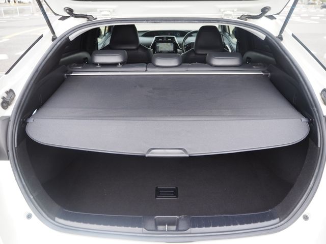 TOYOTA PRIUS 2018 Image 31