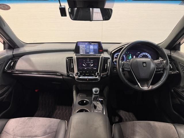 TOYOTA CROWN SEDAN HYBRID 2019 Image 31