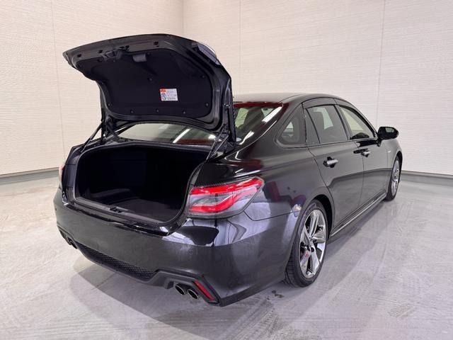 TOYOTA CROWN SEDAN HYBRID 2019 Image 31