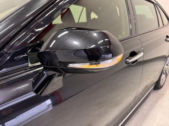 TOYOTA CROWN SEDAN HYBRID 2019 Image 31