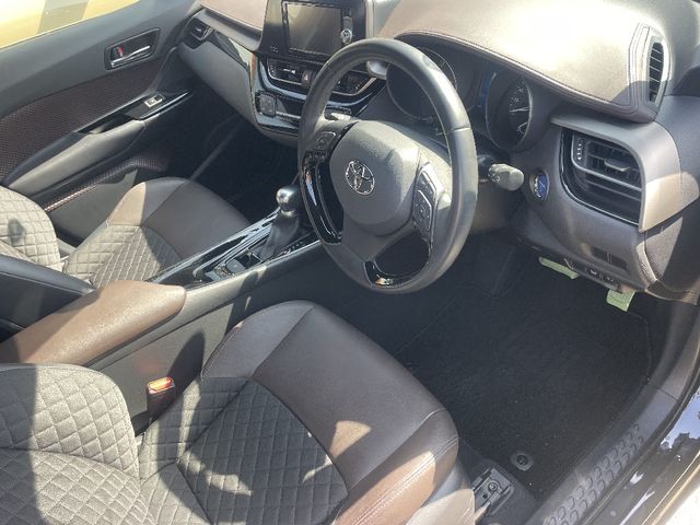 TOYOTA C-HR 2018 Image 31