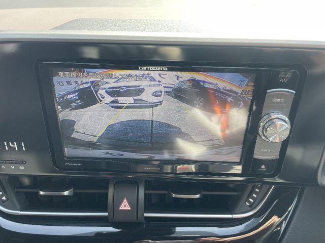 TOYOTA C-HR 2018 Image 31