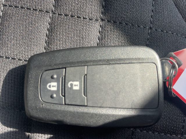 TOYOTA C-HR 2018 Image 31