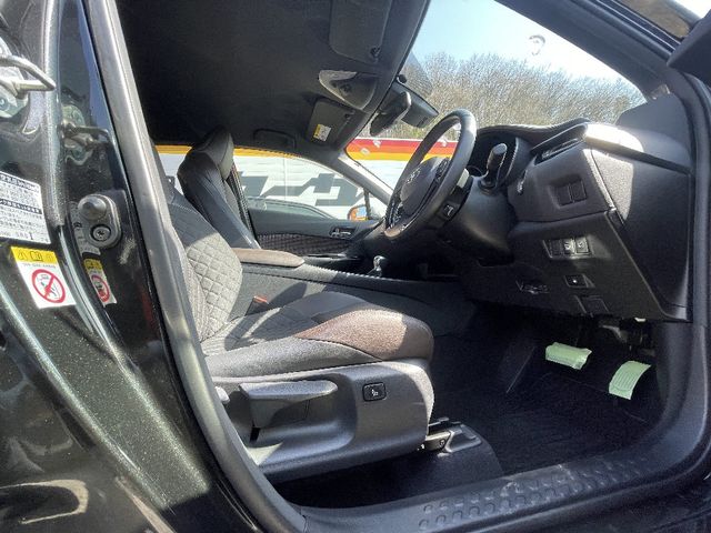 TOYOTA C-HR 2018 Image 31