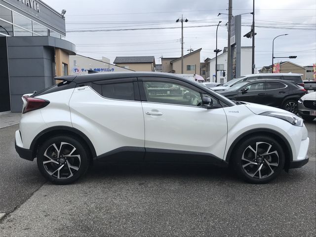 TOYOTA C-HR 2019 Image 31