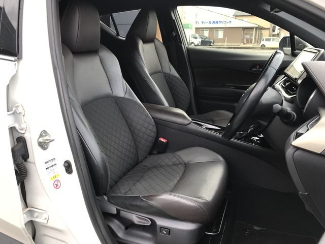 TOYOTA C-HR 2019 Image 31