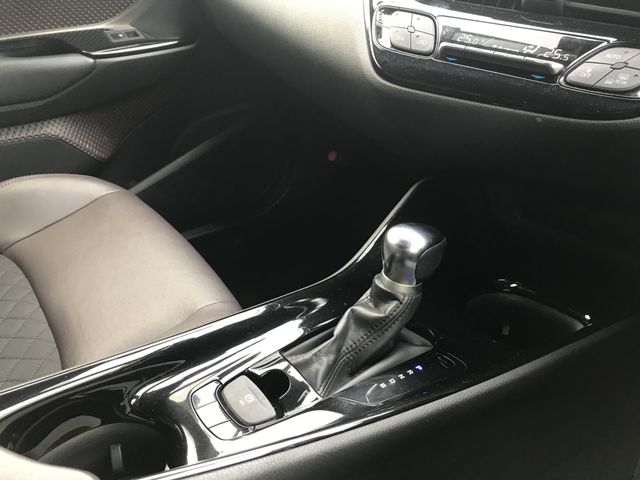TOYOTA C-HR 2019 Image 31