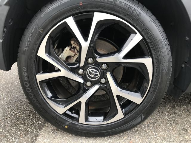 TOYOTA C-HR 2019 Image 31