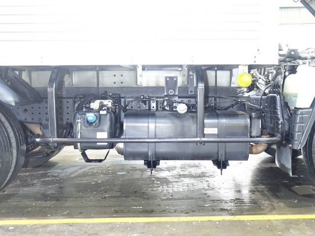 MITSUBISHI CANTER 2016 Image 31