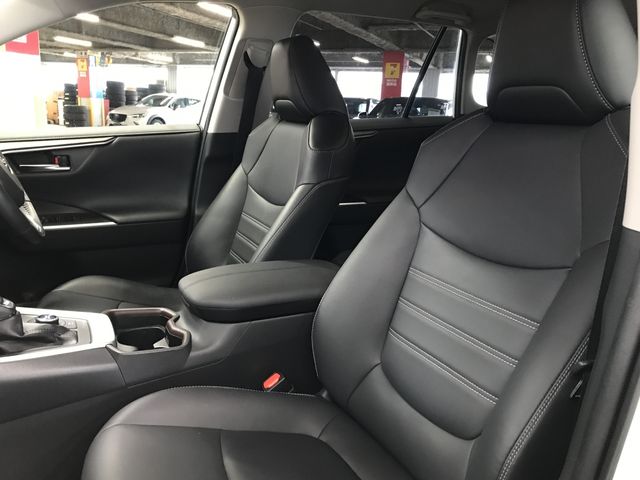 TOYOTA RAV4 HYBRID 4WD 2020 Image 31