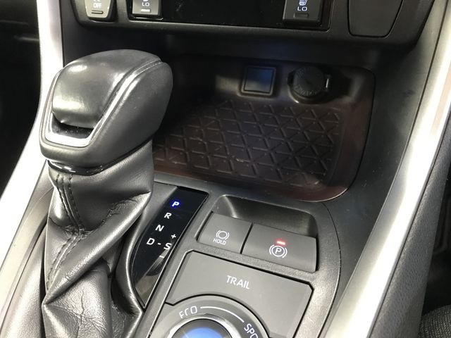 TOYOTA RAV4 HYBRID 4WD 2020 Image 31