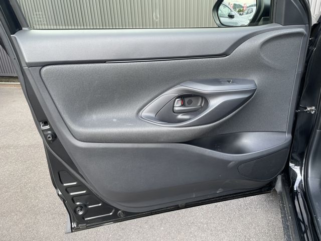 TOYOTA YARIS CROSS 2023 Image 31