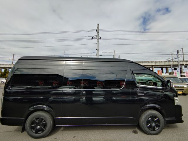 TOYOTA HIACE VAN 4WD 2020 Image 31