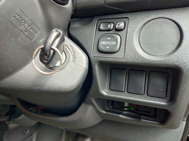 TOYOTA HIACE VAN 4WD 2020 Image 31