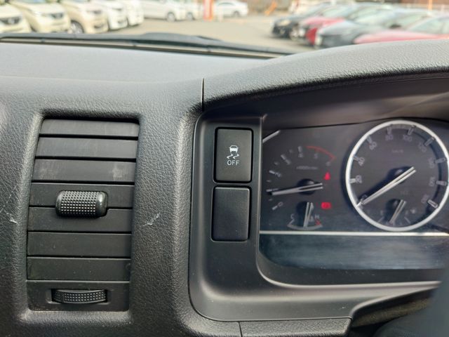 TOYOTA HIACE VAN 4WD 2020 Image 31