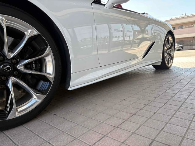 TOYOTA LEXUS LC500 CONVERTI 2021 Image 31