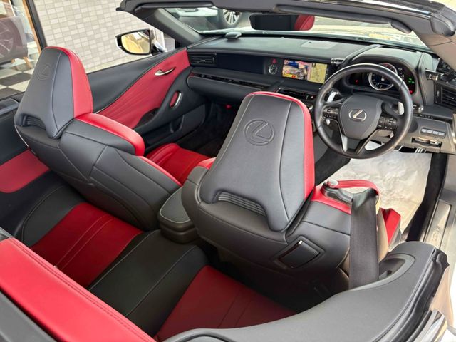 TOYOTA LEXUS LC500 CONVERTI 2021 Image 31