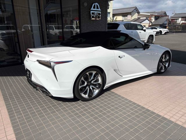 TOYOTA LEXUS LC500 CONVERTI 2021 Image 31