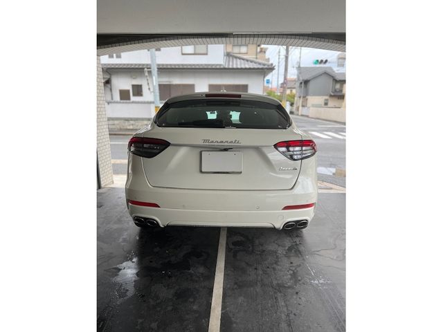 MASERATI LEVANTE 2022 Image 31