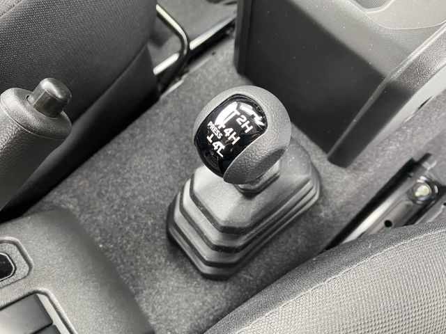 SUZUKI JIMNY 4WD 2025 Image 31