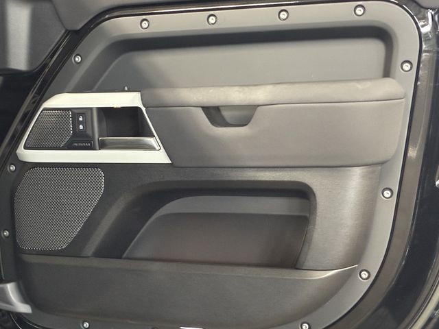 ROVER DEFENDER 2023 Image 31