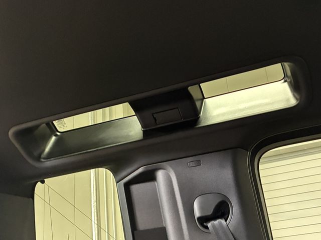 ROVER DEFENDER 2023 Image 31