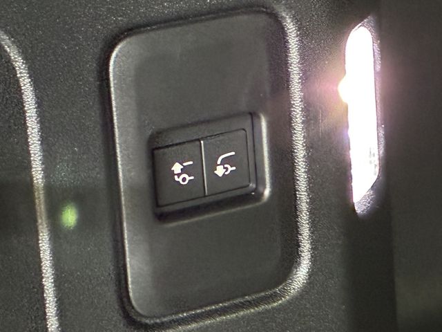 ROVER DEFENDER 2023 Image 31