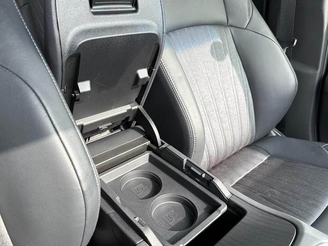 TOYOTA HARRIER 2WD 2021 Image 31