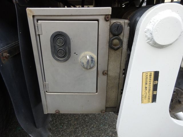 ISUZU ELF 2015 Image 31