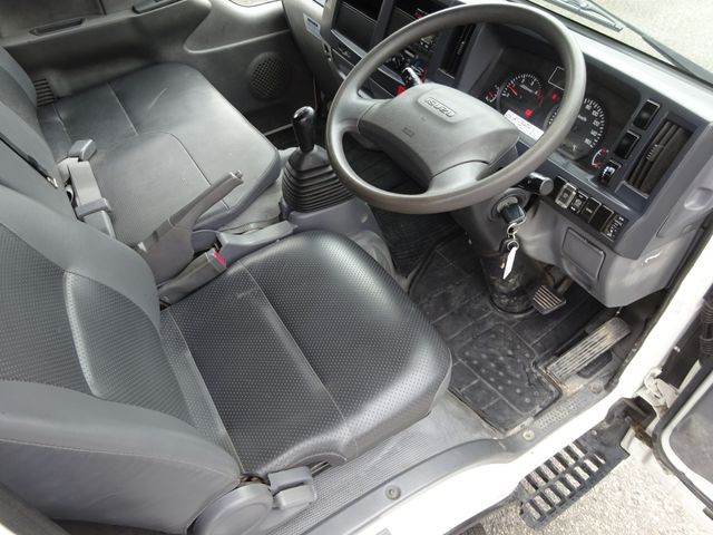 ISUZU ELF 2015 Image 31