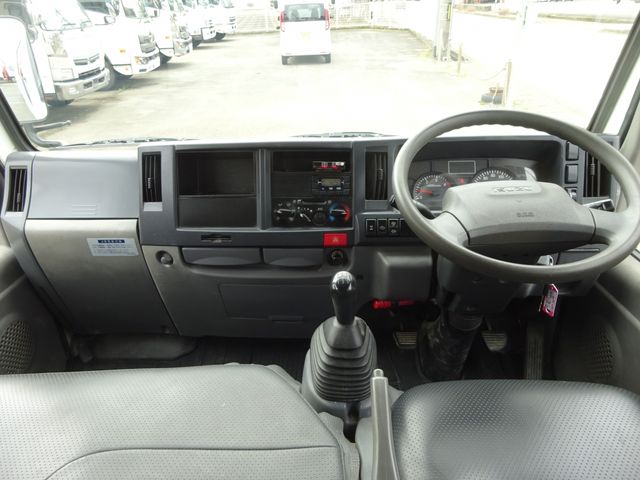 ISUZU ELF 2015 Image 31