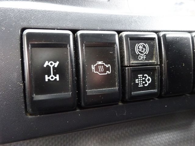 ISUZU ELF 2015 Image 31