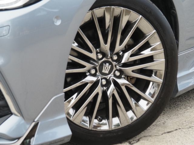 TOYOTA CROWN SEDAN HYBRID 2018 Image 31