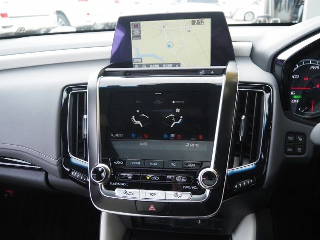 TOYOTA CROWN SEDAN HYBRID 2018 Image 31