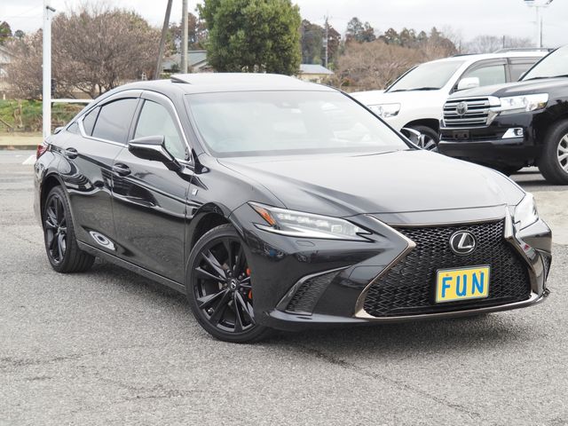 TOYOTA LEXUS ES300H 2025 Image 31