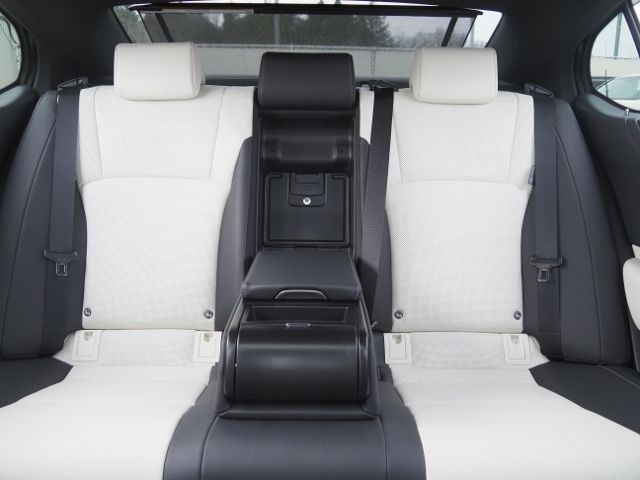 TOYOTA LEXUS ES300H 2025 Image 31