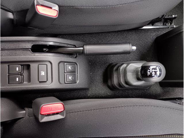 SUZUKI JIMNY NOMADE 2026 Image 31