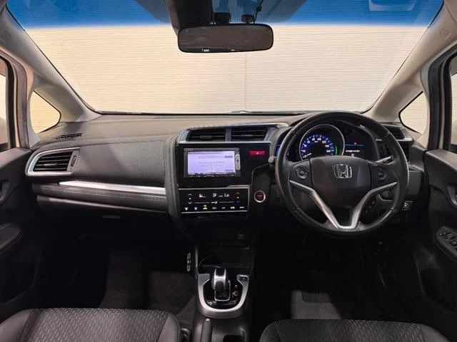 HONDA FIT HYBRID 2015 Image 31