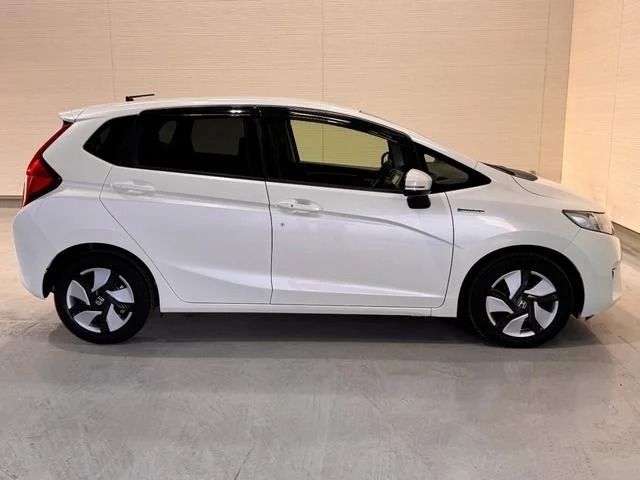 HONDA FIT HYBRID 2015 Image 31