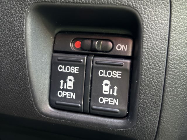 HONDA N BOX CUSTOM 2015 Image 31