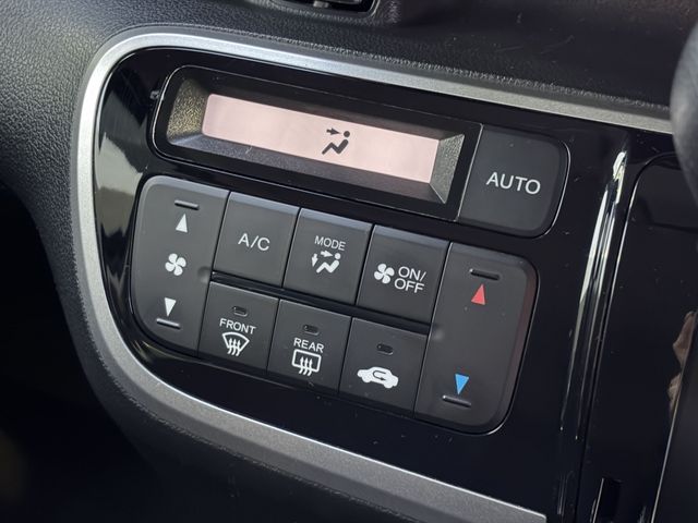 HONDA N BOX CUSTOM 2015 Image 31