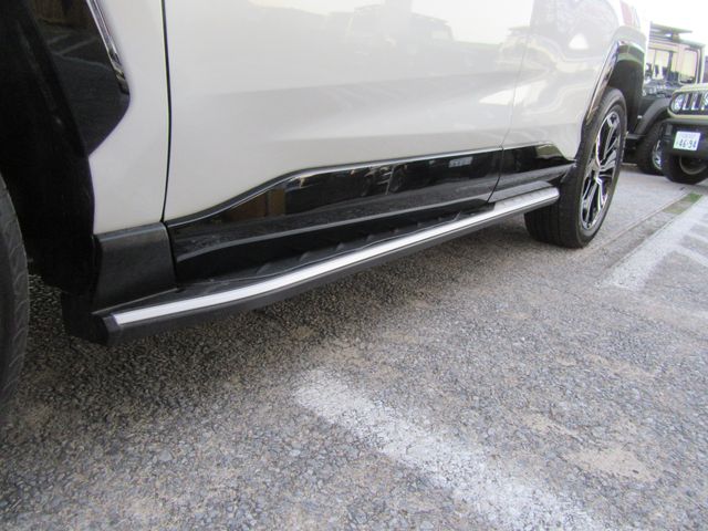 TOYOTA RAV4 PHV 2023 Image 31