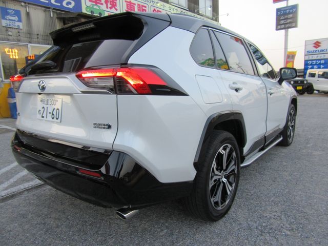 TOYOTA RAV4 PHV 2023 Image 31